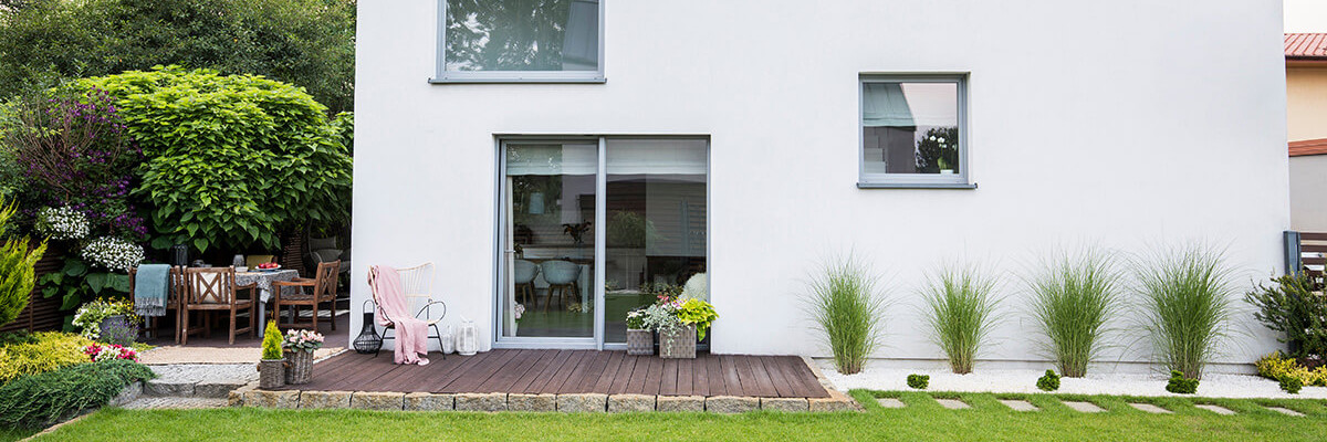 Einfamilienhaus mit weisser Fassade